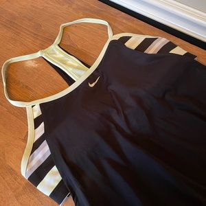 Nike. Ladies swim tank/bra tankini